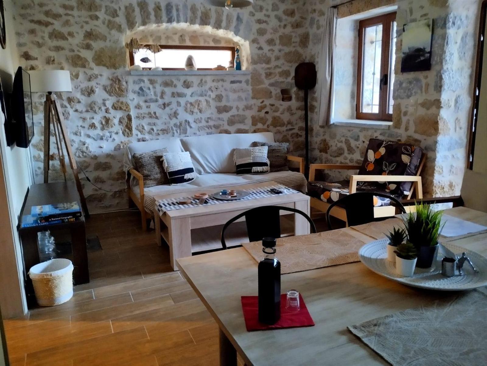 Aspasia House Oitylo Zewnętrze zdjęcie
